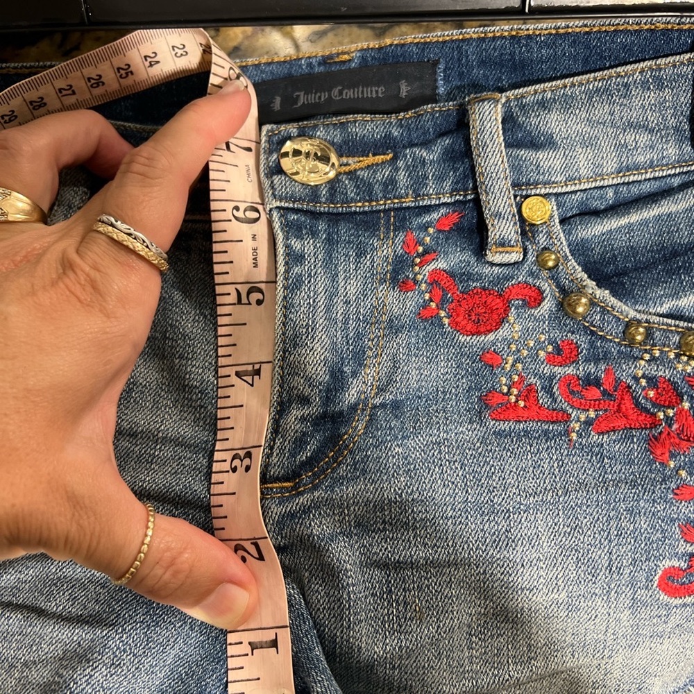 Juicy couture shorts size 24❤️❤️❤️ - Picture 4 of 10